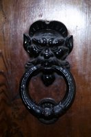 Click to see big picture (333x500 pixels; 32 KB)