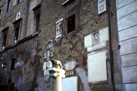 Click to see big picture (700x467 pixels; 94 KB)