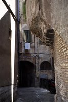 Click to see big picture (333x500 pixels; 40 KB)