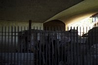 Click to see big picture (700x467 pixels; 57 KB)