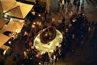 Click to see big picture (700x467 pixels; 84 KB)