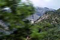 Click to see big picture (700x467 pixels; 74 KB)