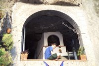 Click to see big picture (700x467 pixels; 84 KB)