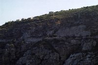 Click to see big picture (700x467 pixels; 58 KB)