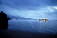 Click to see big picture (700x467 pixels; 49 KB)