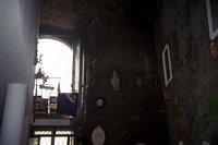 Click to see big picture (700x467 pixels; 47 KB)