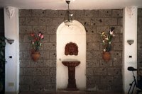 Click to see big picture (700x467 pixels; 68 KB)