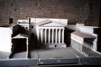 Click to see big picture (700x467 pixels; 76 KB)