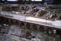 Click to see big picture (700x467 pixels; 95 KB)