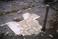 Click to see big picture (700x467 pixels; 82 KB)