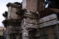 Click to see big picture (700x467 pixels; 86 KB)