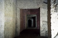 Click to see big picture (700x467 pixels; 58 KB)