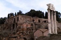 Click to see big picture (700x467 pixels; 73 KB)